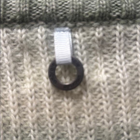 Umbra Green and Cream Women's Crew Neck Sweater - Picture 4 of 4